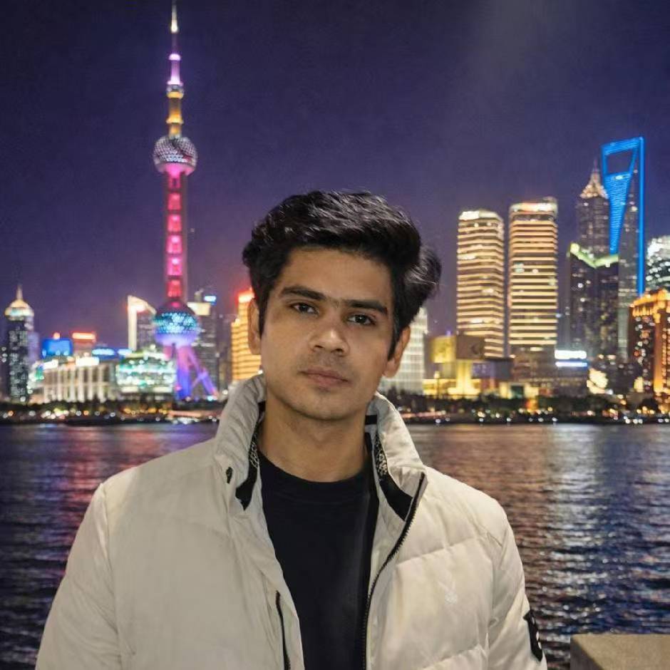 艾枳个人照片